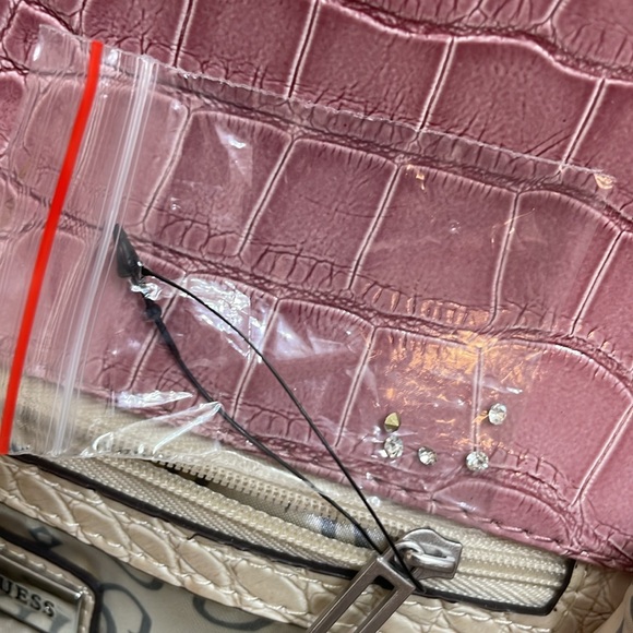 GUESS // shoulder bag // pink+cream //croc-embossed // bow+heart // rhinestones - Picture 15 of 17